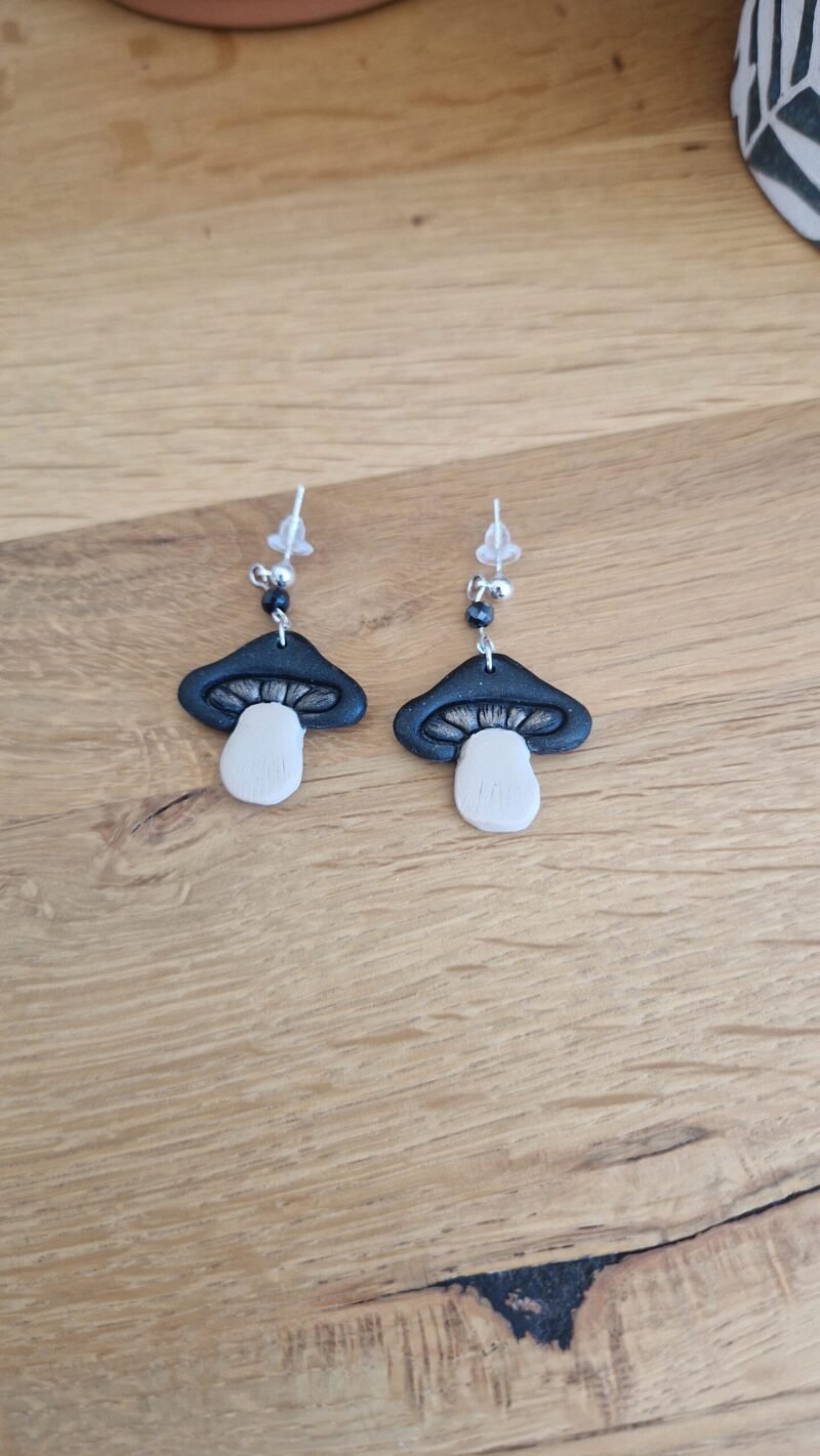 boucles d'oreille Champignons noir – Image 6
