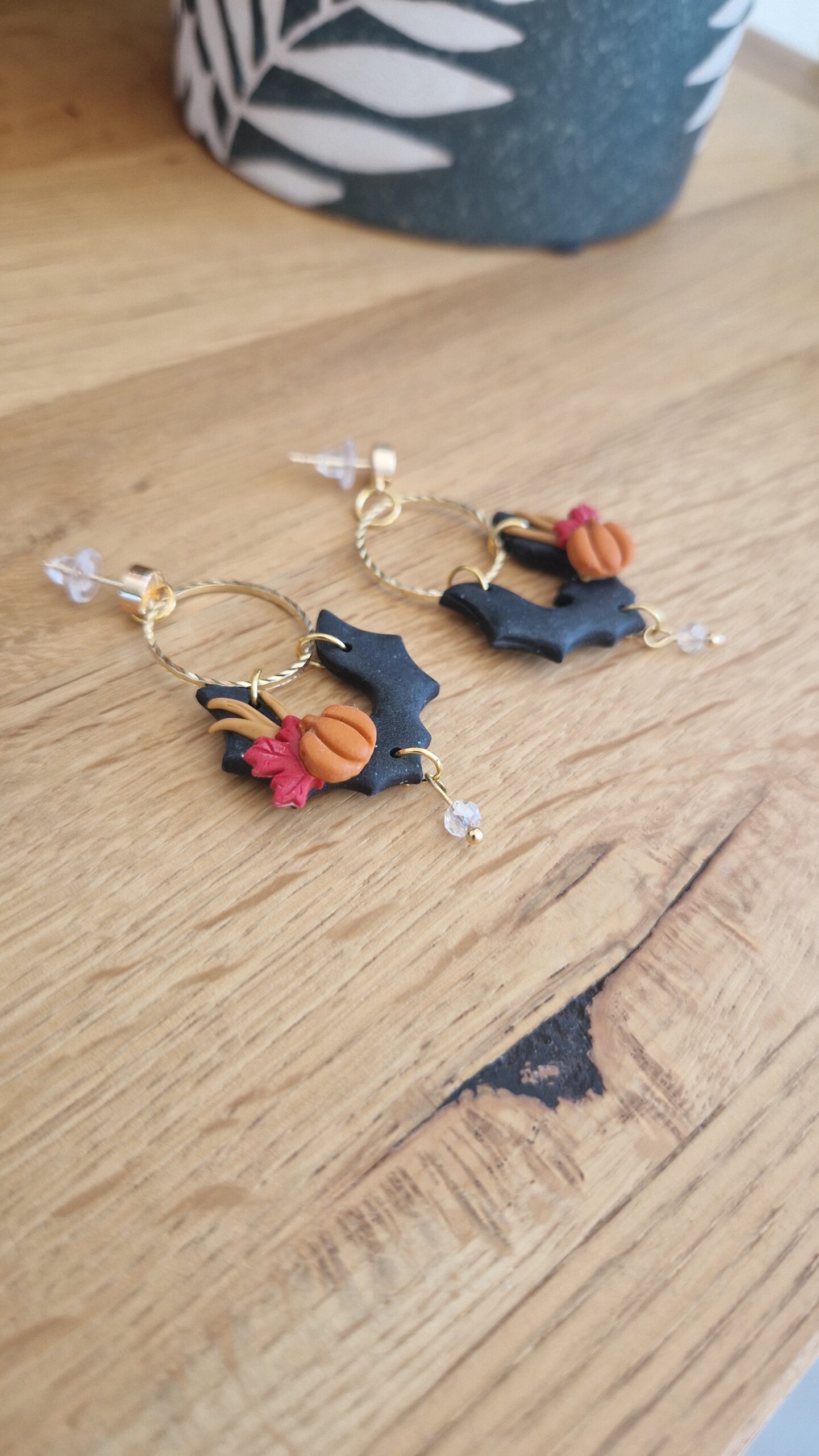 Boucles d'oreille chauve souris or 18k – Image 4