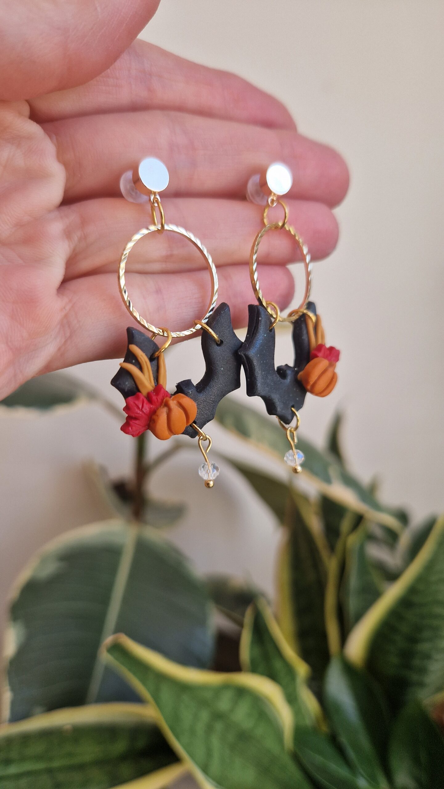 Boucles d'oreille chauve souris or 18k – Image 6