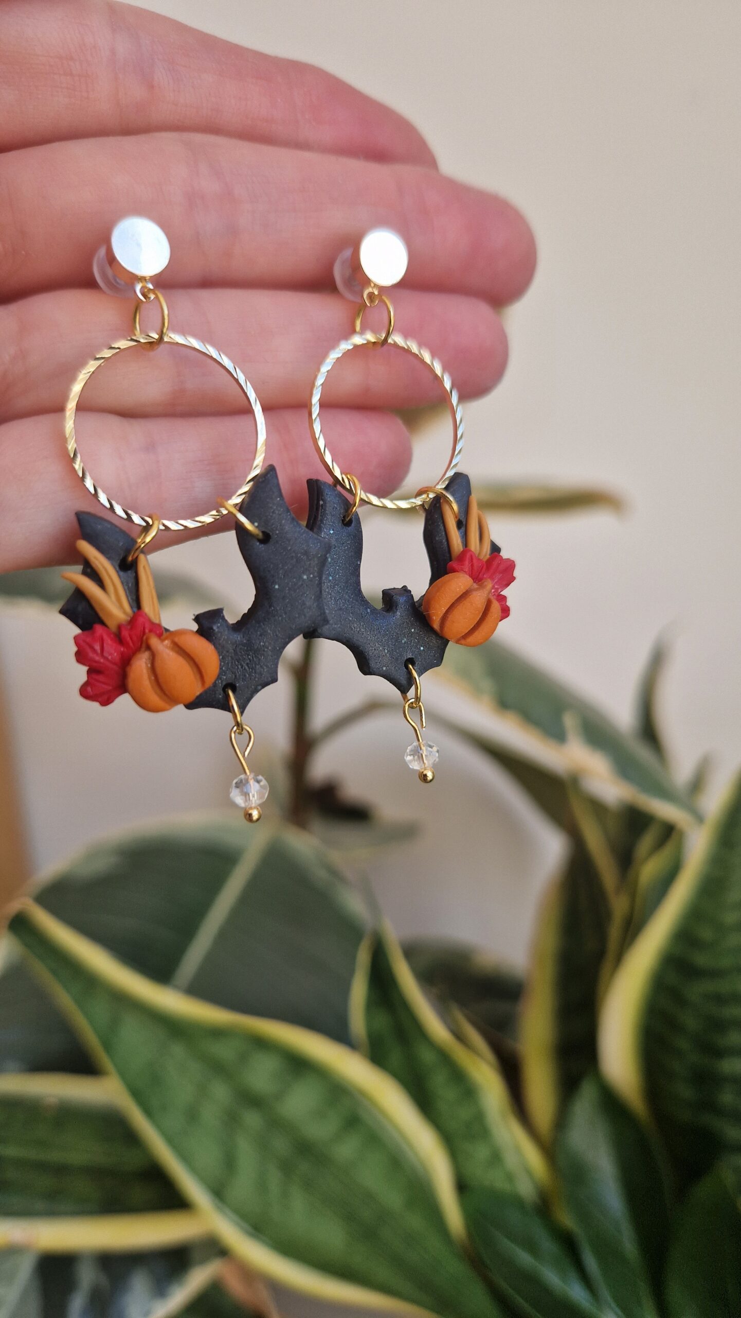 Boucles d'oreille chauve souris or 18k – Image 2