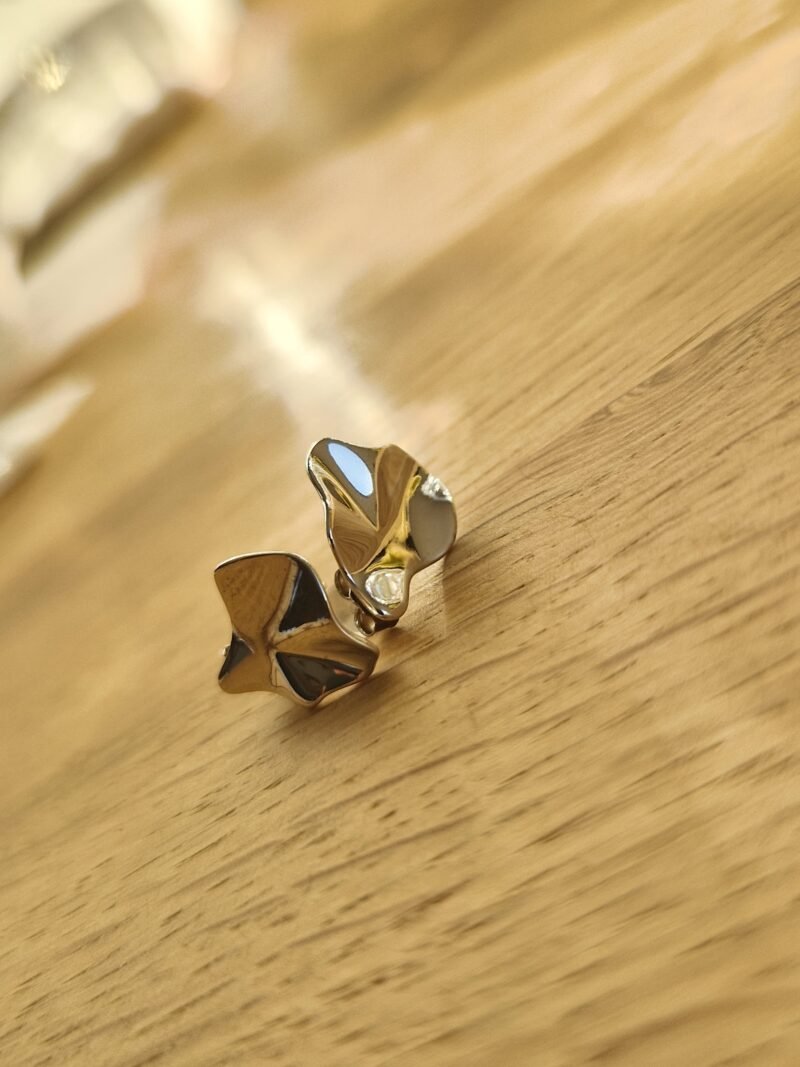 boucles d'oreille feuille élégante – Image 5