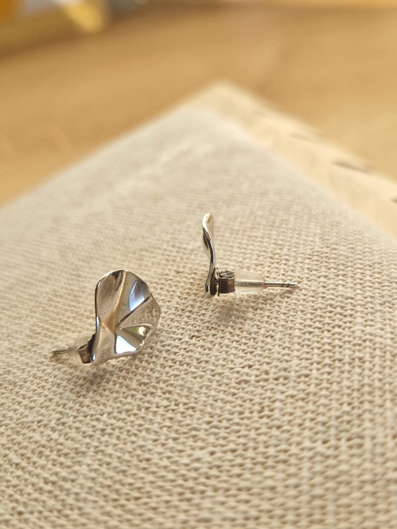boucles d'oreille feuille élégante – Image 3