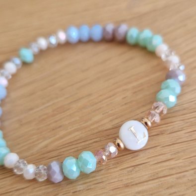 Bracelet Douce Poésie – Bracelet en perles facettées personnalisable